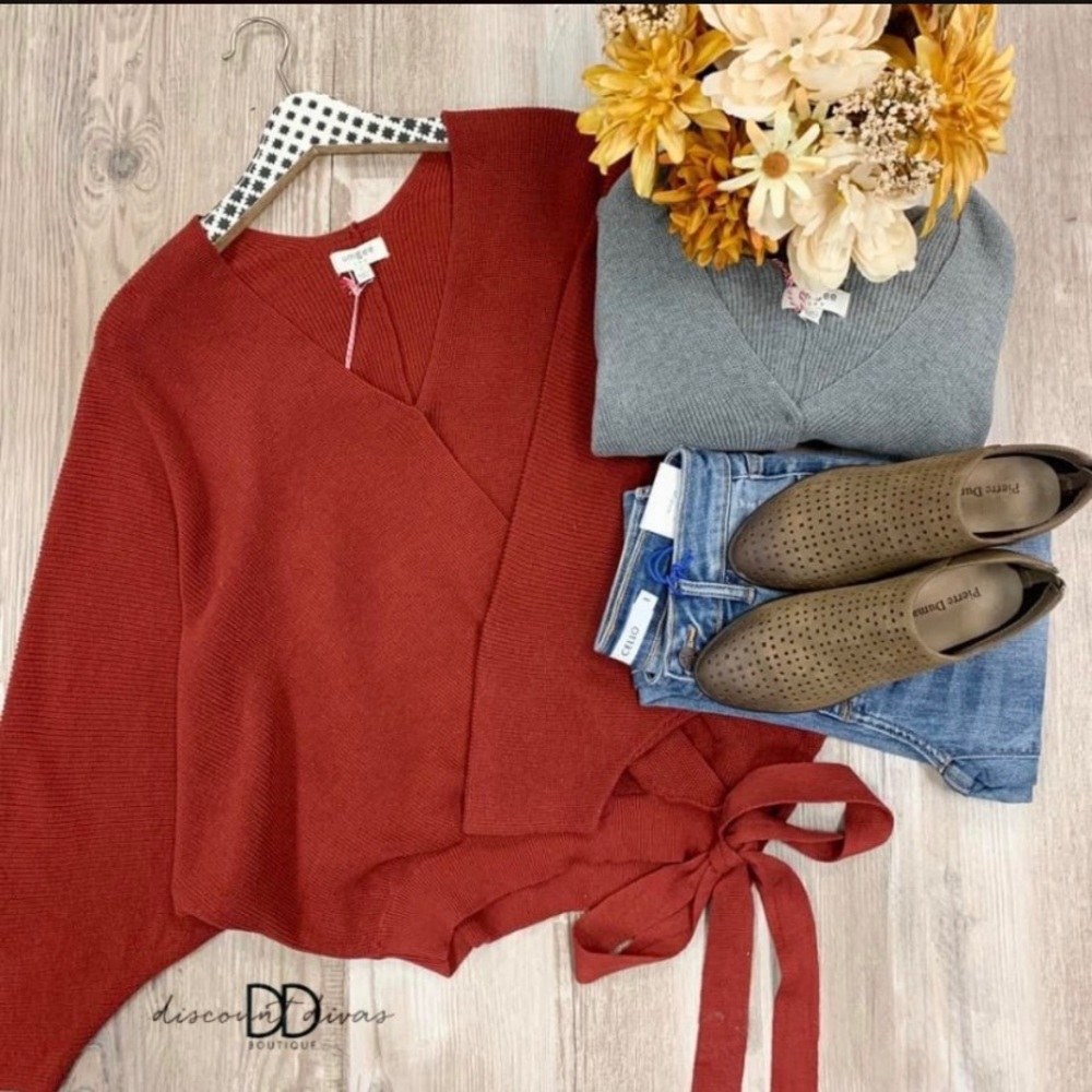 Long Sleeve V Neck Top